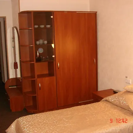 Otel Znannya Kiev